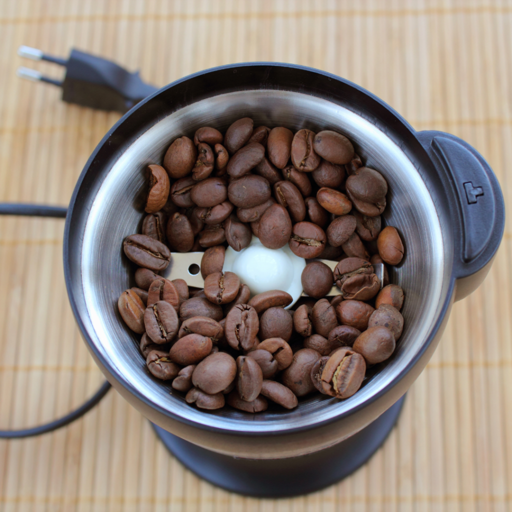 Coffee blade grinder